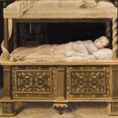 Lavinia Fontana (1552-1614), Portrait of a Newborn in a Cradle, c. 1583, Oil on canvas, 113 x 126 cm, Pinacoteca Nazionale, Bologna Italy. Copyright : Pinacoteca Nazionale, Bologna